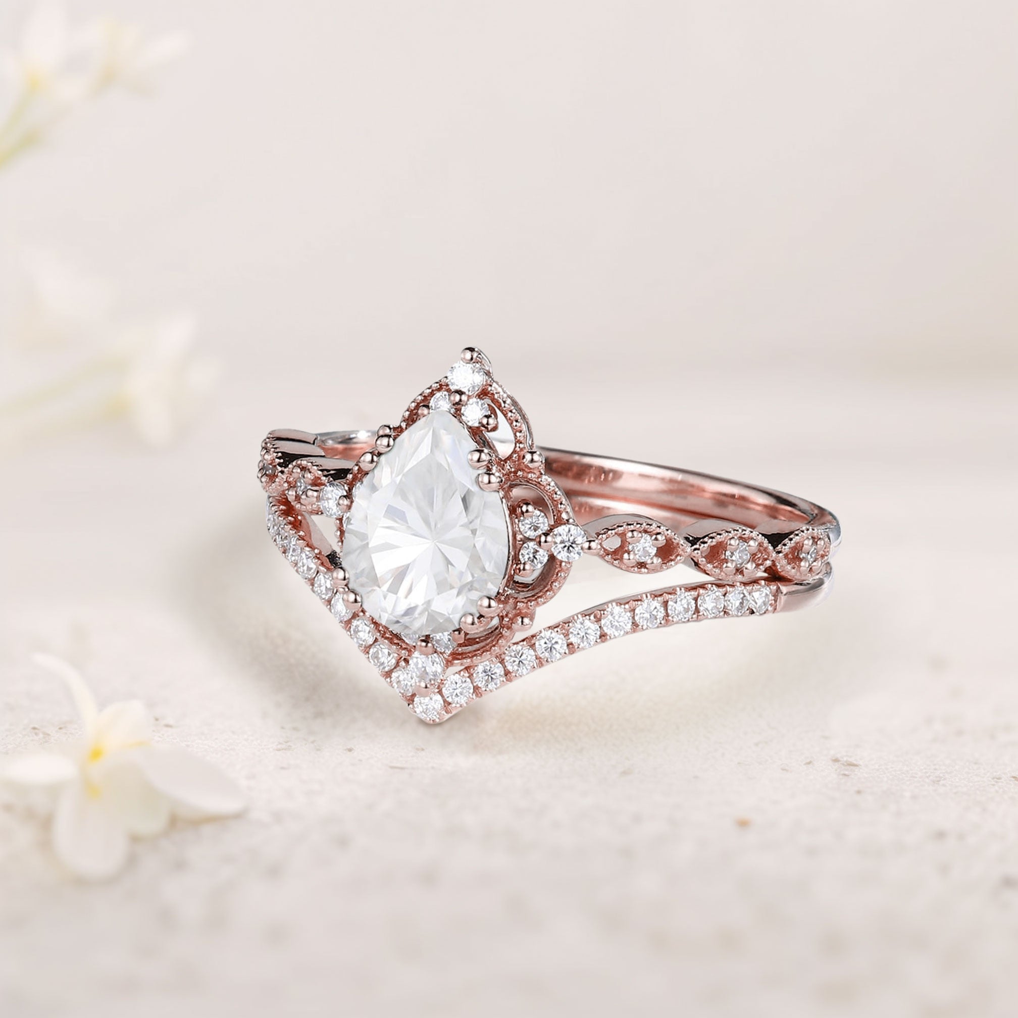 Vintage Pear Forever One Moissanite 18K Rose Gold Engagement Ring Bridal Ring Set