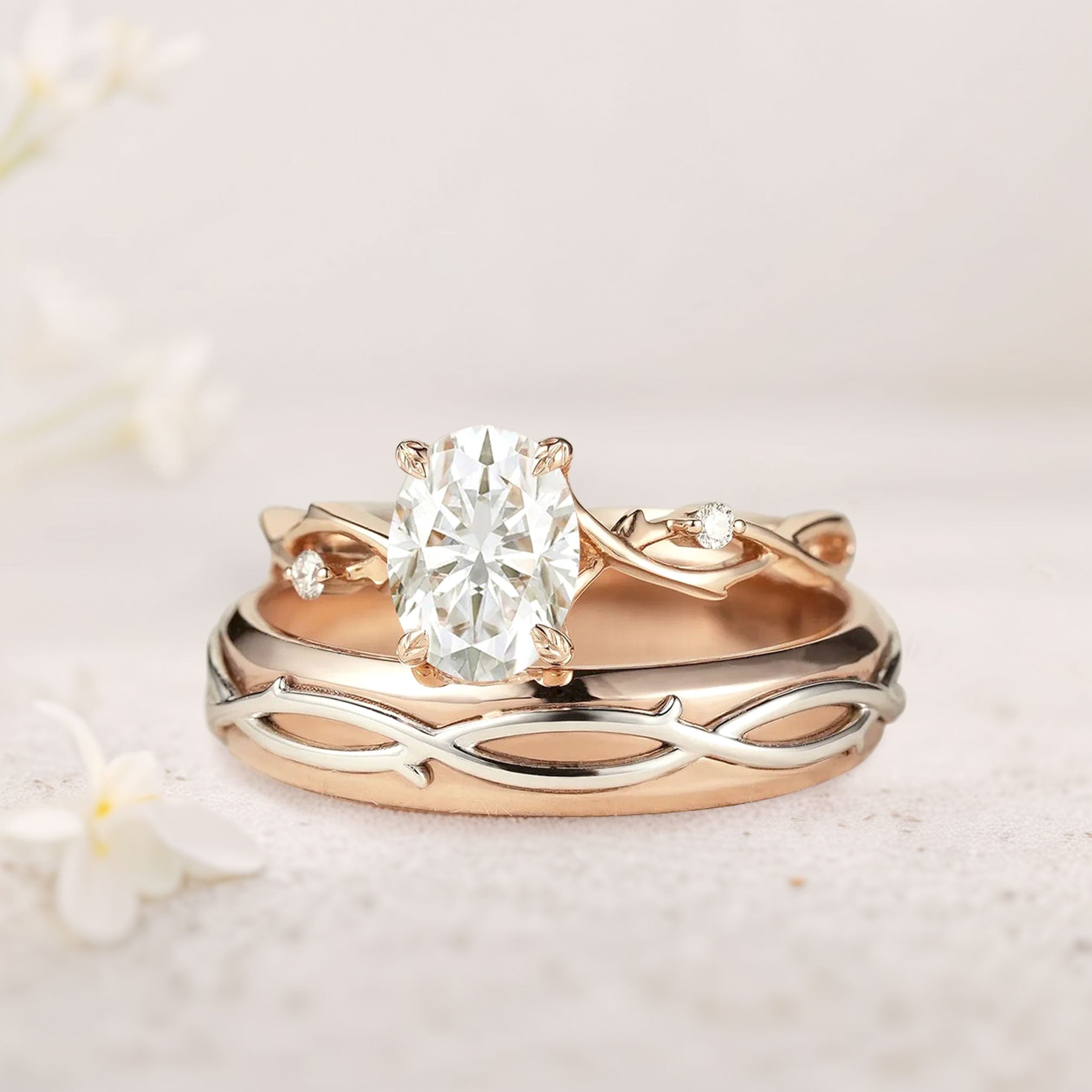 Unique Leaf Design Vine Oval Moissanite 18K Yellow Gold Couple's Ring Set