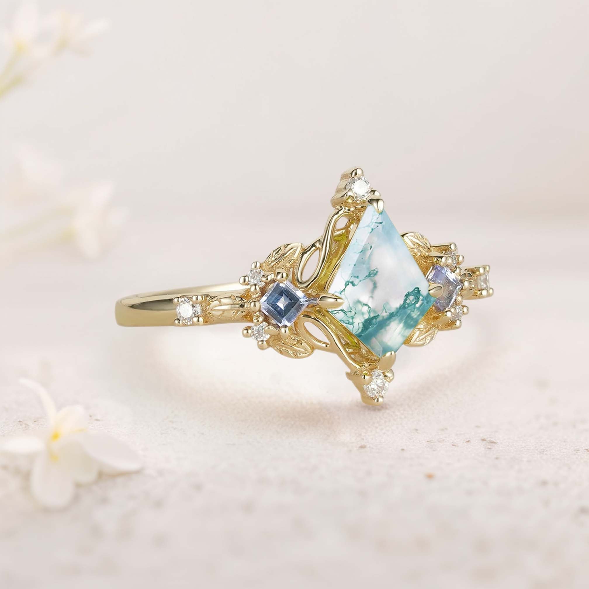 Unique Kite Three Stone Moss Agate 18K Yellow Gold Leaf Ring