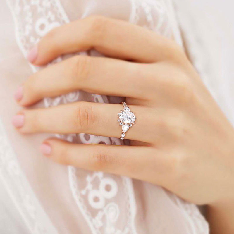 Unique Halo Oval Moissanite Engagement Ring Bridal Ring