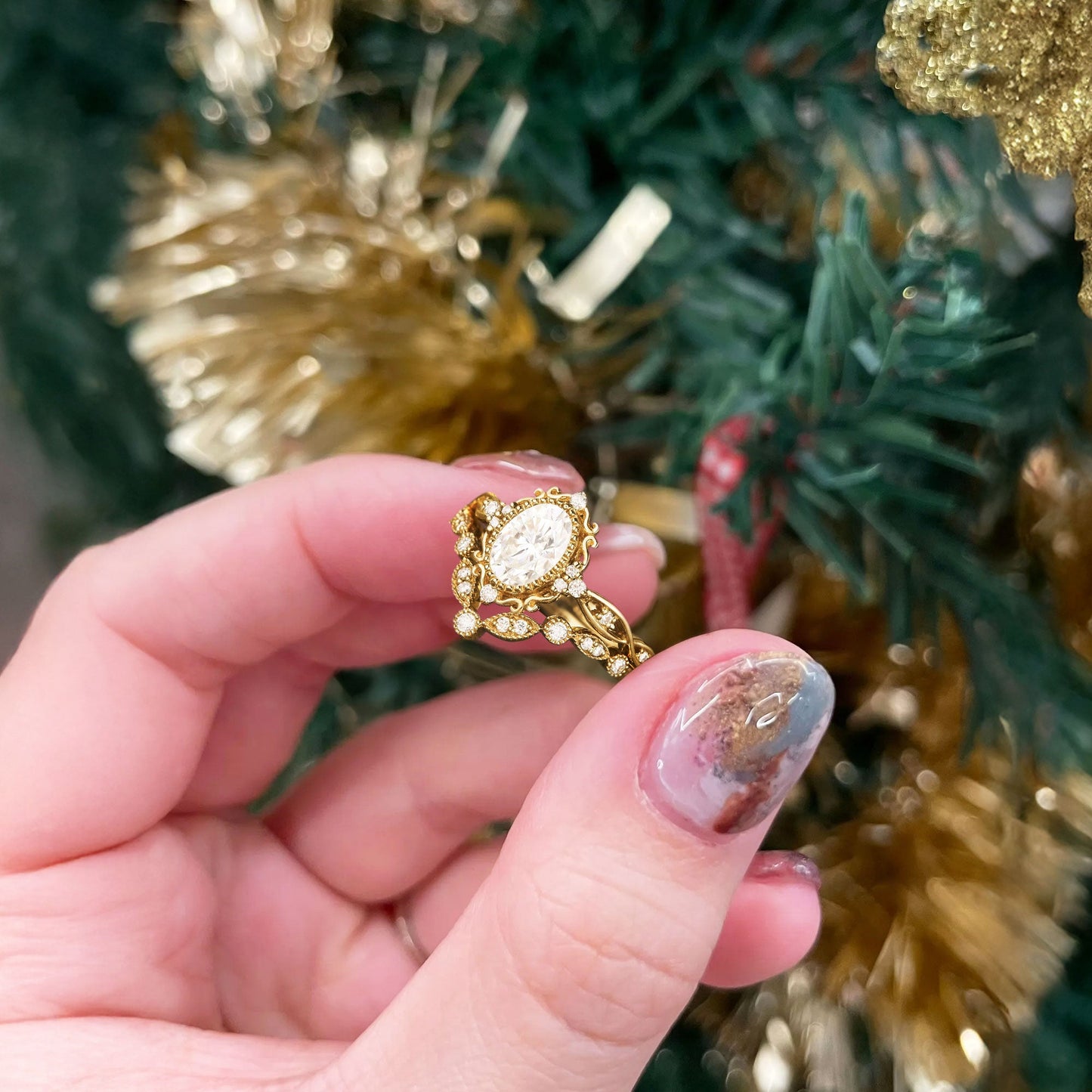 Vintage Blossom Oval Moissanite Bridal Ring Set