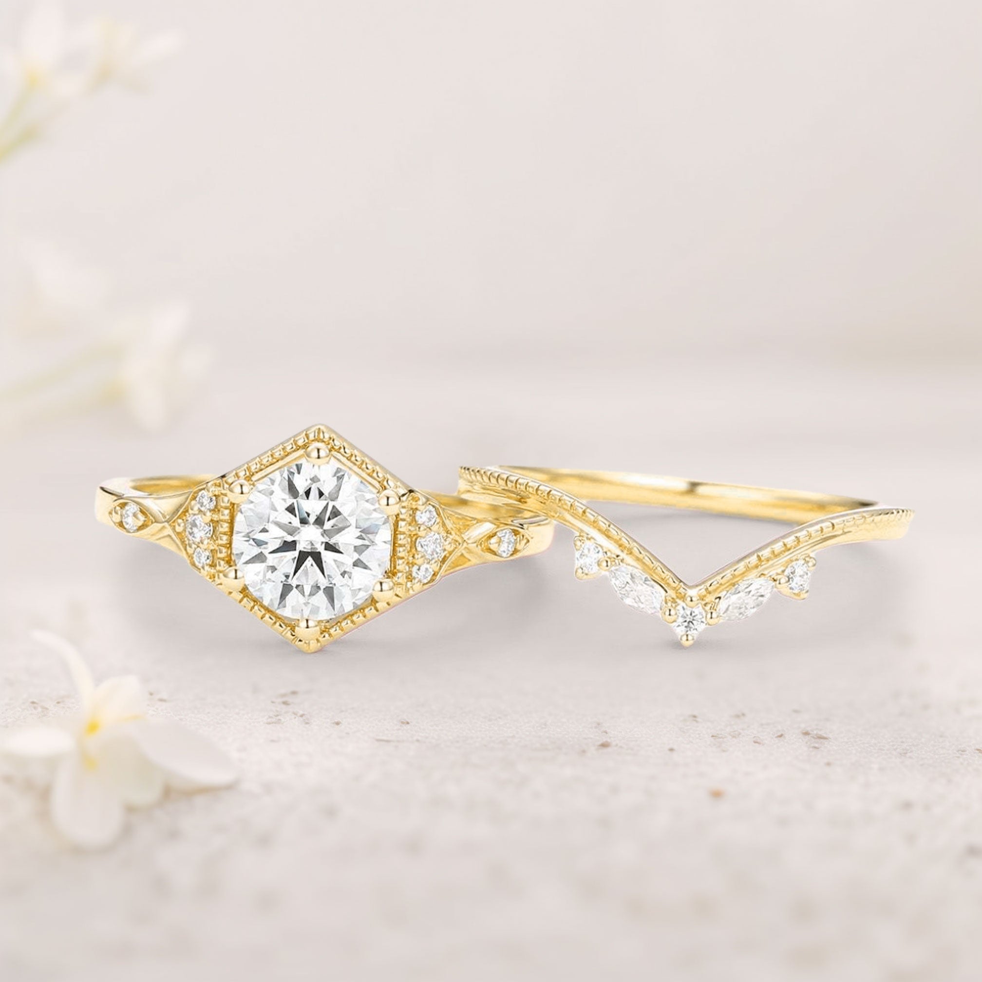 Unique floral engagement rings Round Moissanite 18K Yellow Gold Wedding Ring Set For Women