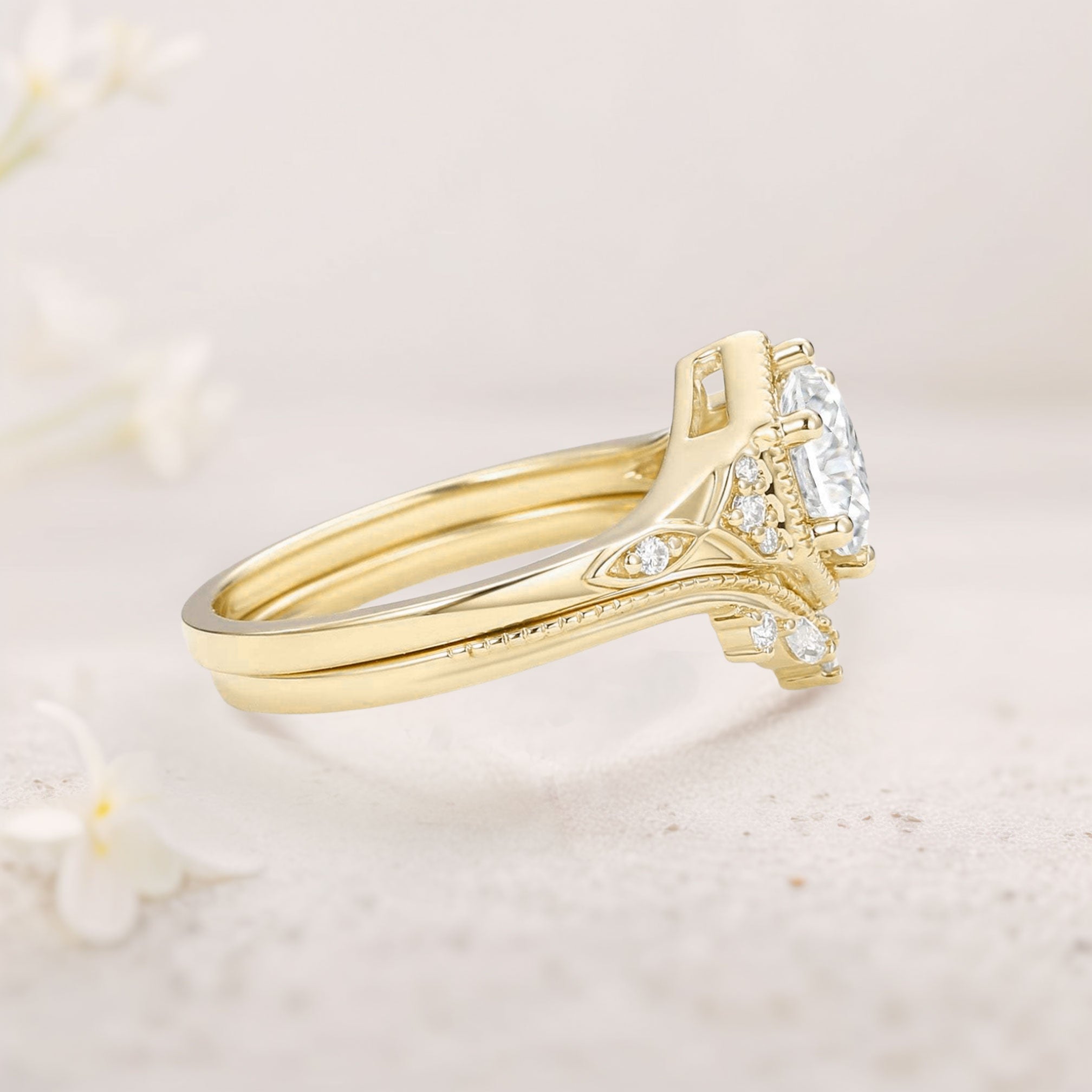 Unique floral engagement rings Round Moissanite 18K Yellow Gold Wedding Ring Set For Women