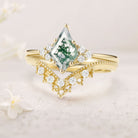 Vintage Floral Signature Kite Moss Agate 18K Yellow Gold Engagement Ring Set