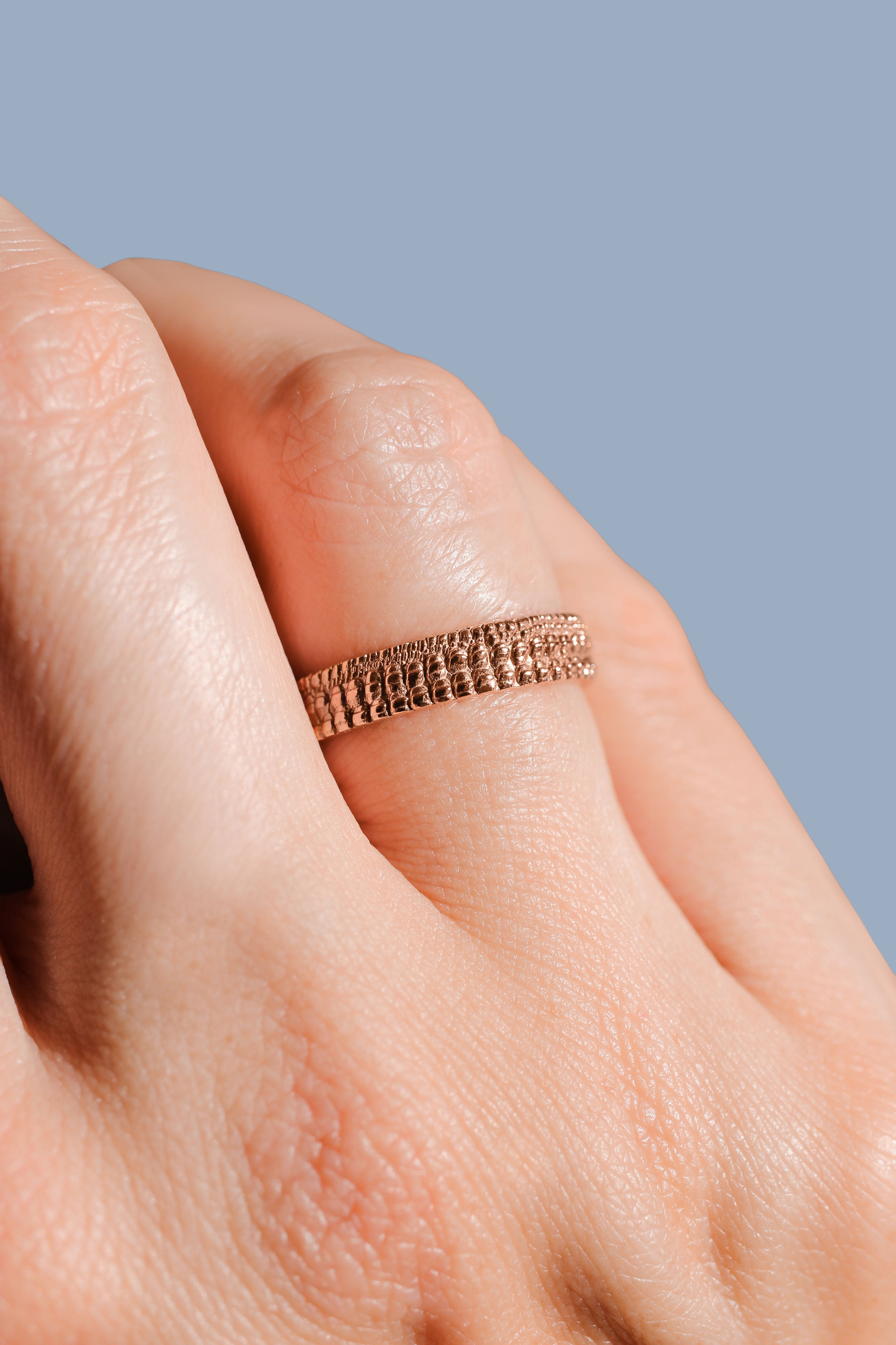 Unique floral engagement 18K Rose Gold rings Textured crocodile's skin ring For Men