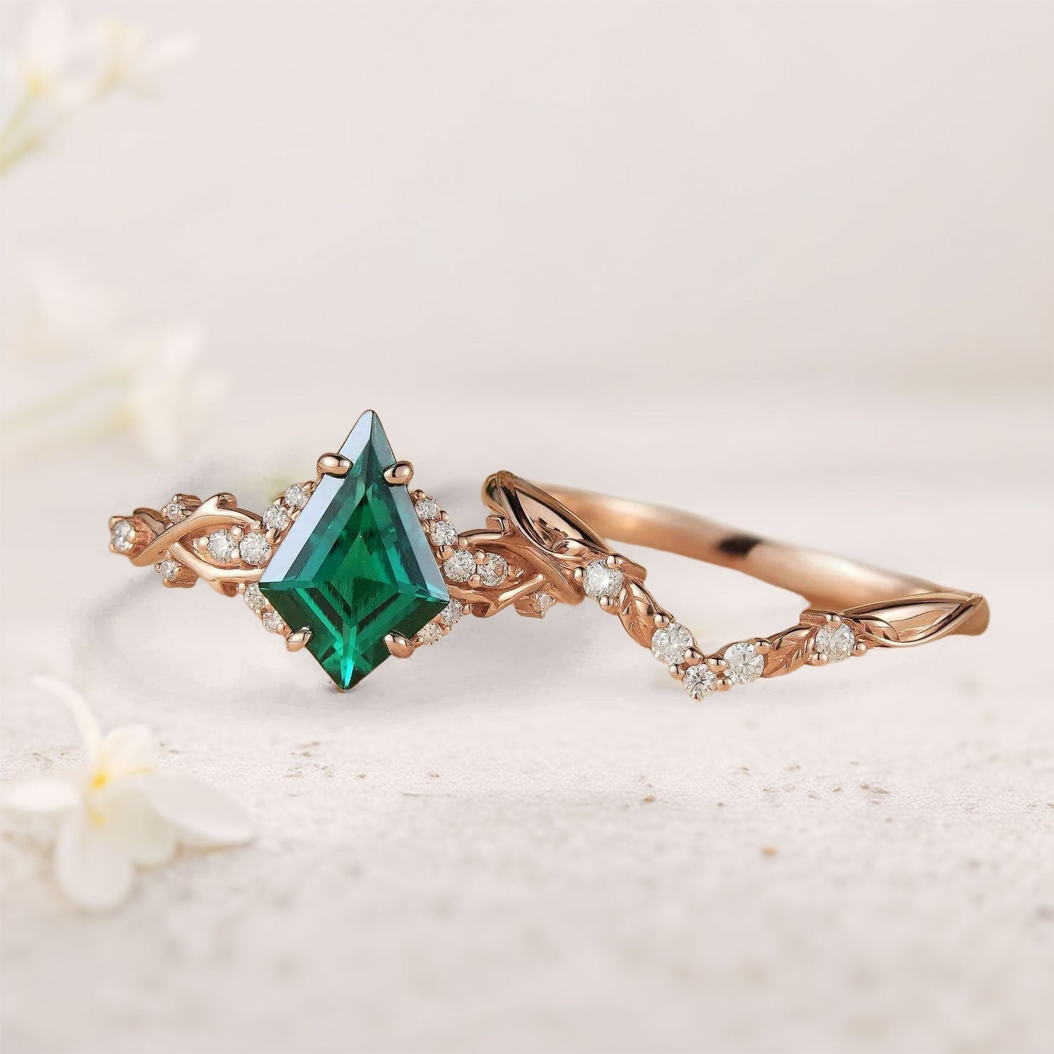 Unique Twig Kite Lab Emerald and Moissanite Bridal 18K Yellow Gold Ring Set