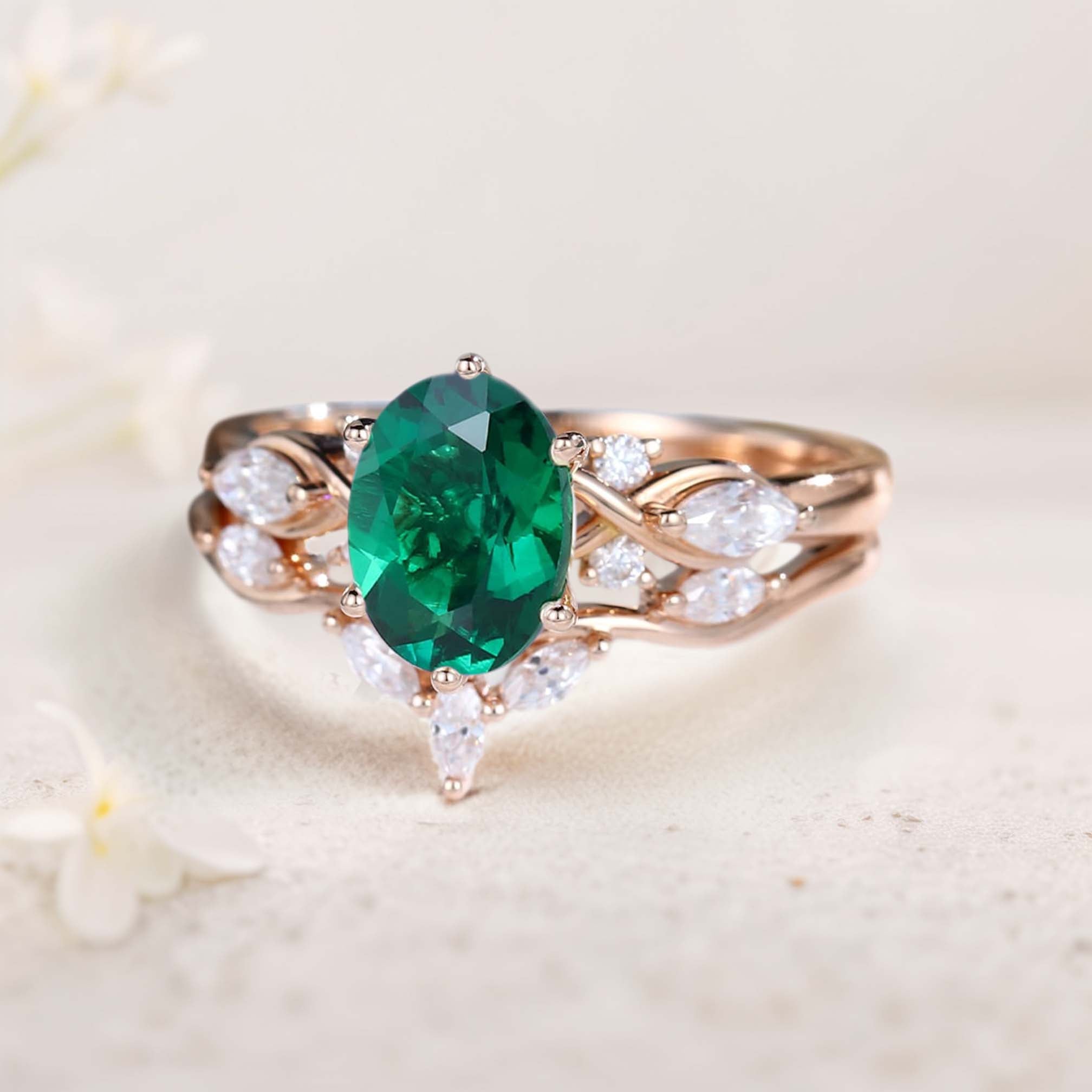 Vintage Oval Lab Emerald and Moissanite Curved 18K Yellow Gold Wedding Ring Set Bridal Ring Set