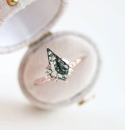 Unique Kite Moss Agate Engagement Ring Set