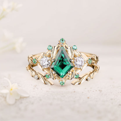 Unique floral engagement rings Kite Lab  Emerald Engagement ring set leaf Emerald Wedding ring set