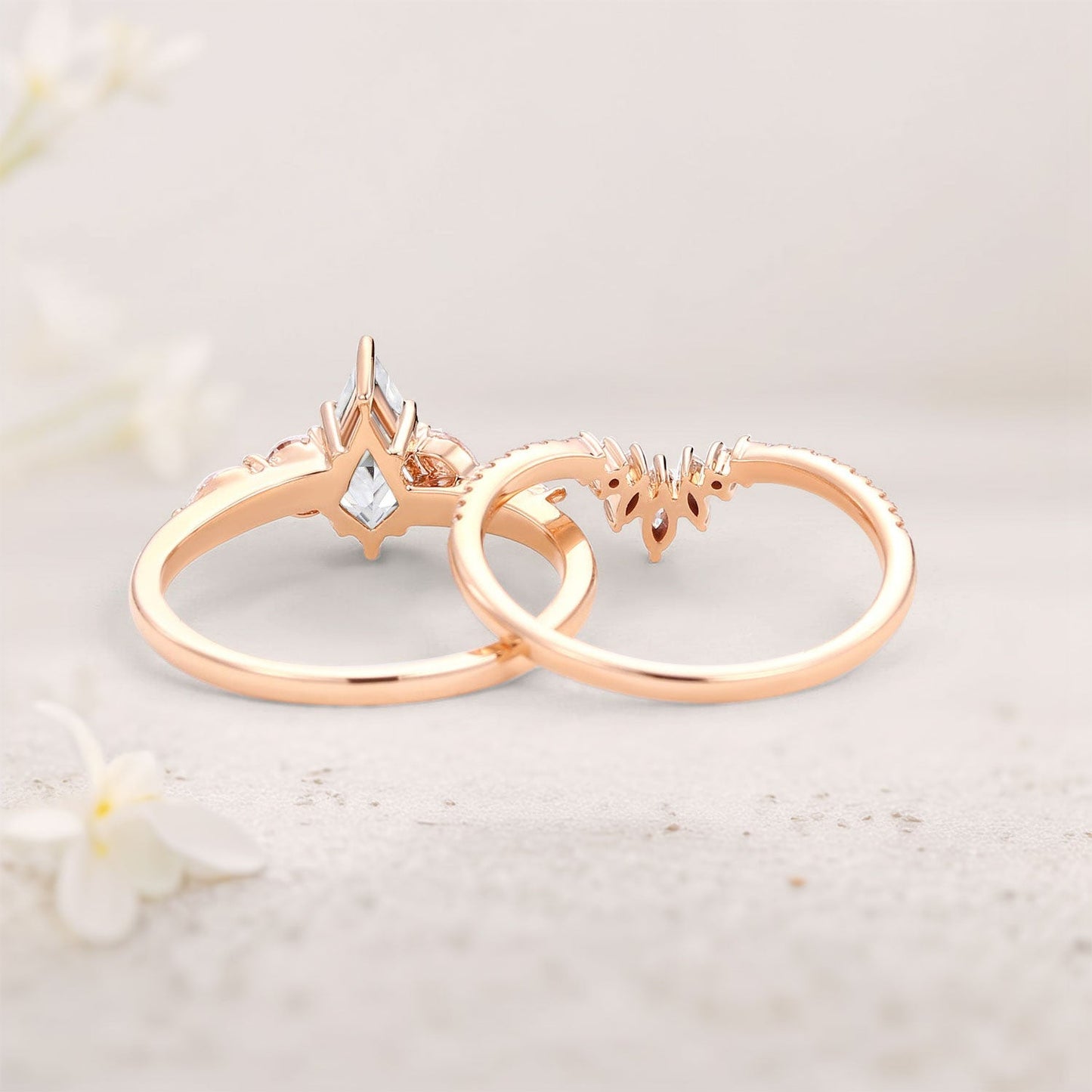 Unique Kite Moissanite Engagement Ring Set