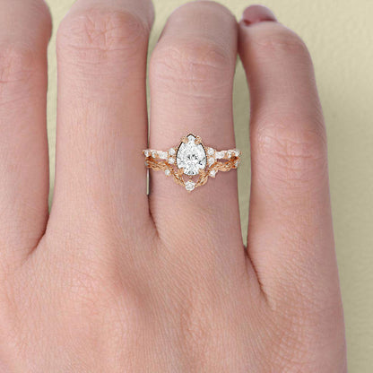 Vintage floral engagement rings Pear Moissanite Leafy Ring Set