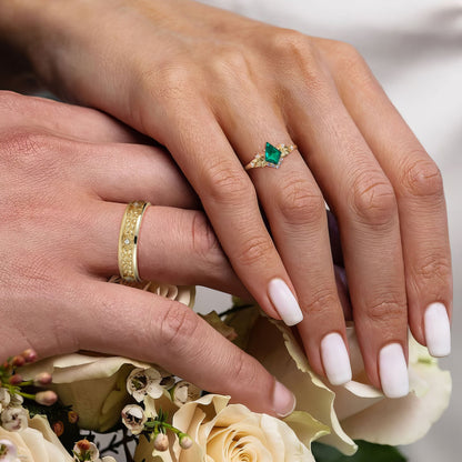 Vintage Kite Lab Emerald Promise Ring Engagement Ring Set for Couples