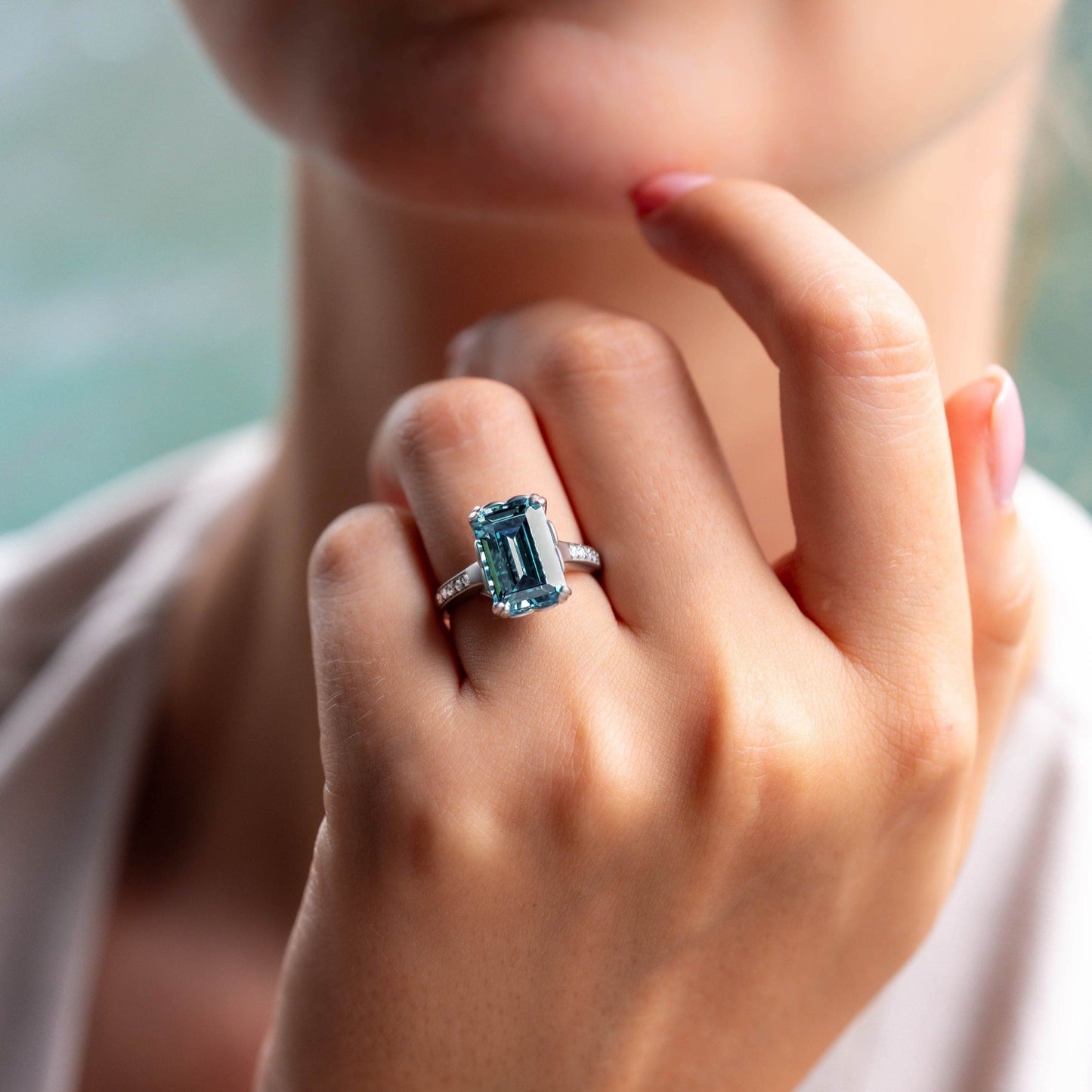 Flare Drift Engagement Ring