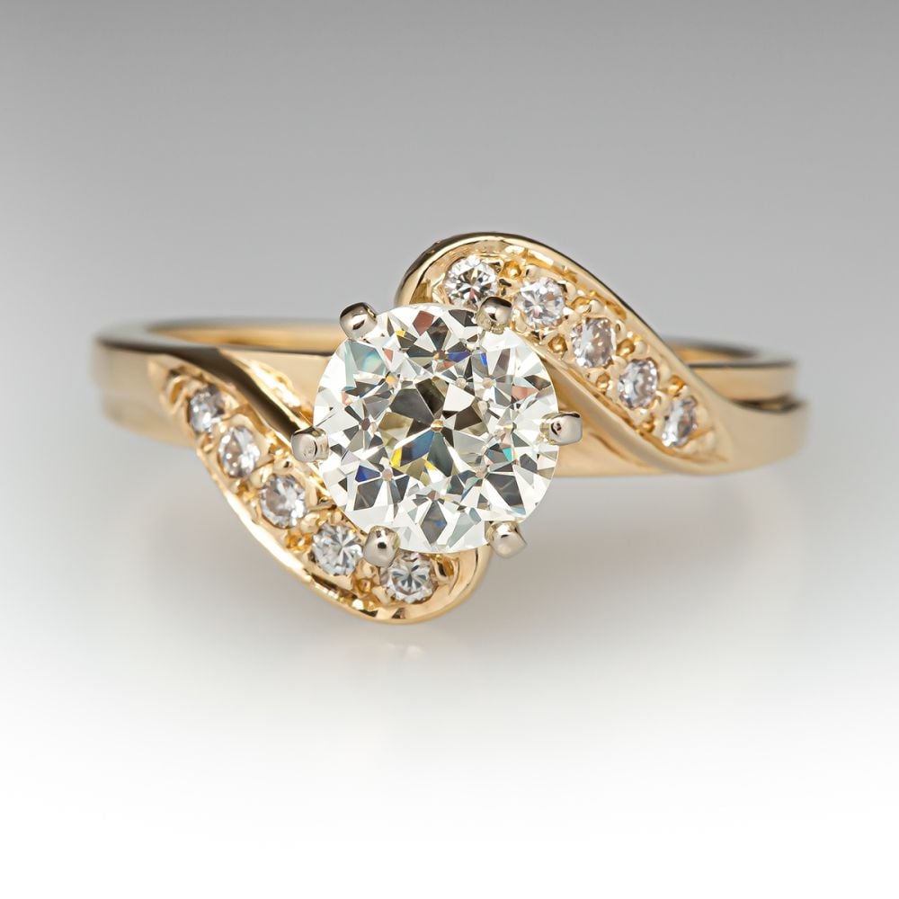 Soft Crest Promise Ring