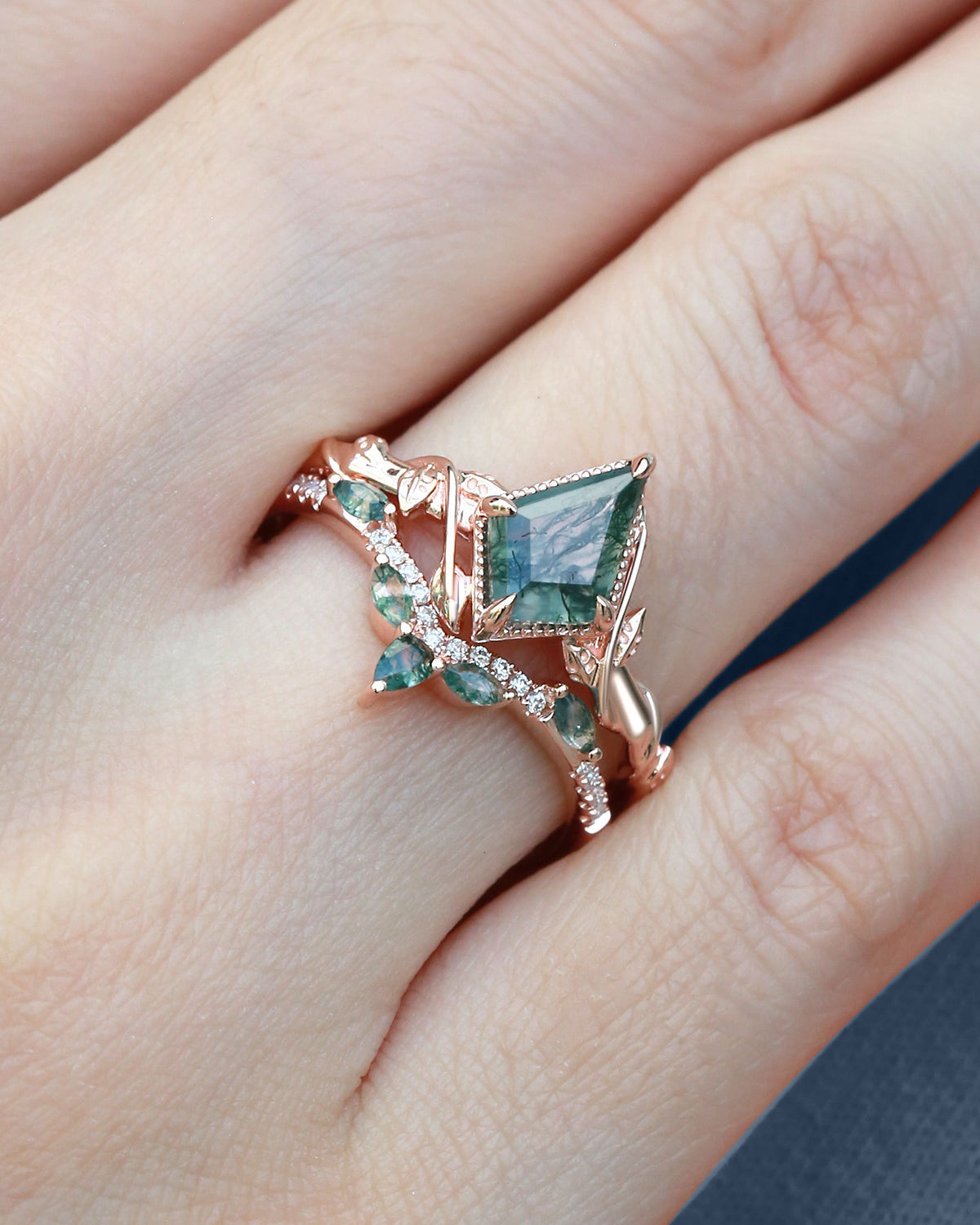 Unique floral engagement rings Vine Kite Moss Agate Leafy 18K Yellow Gold Engagement Ring Set