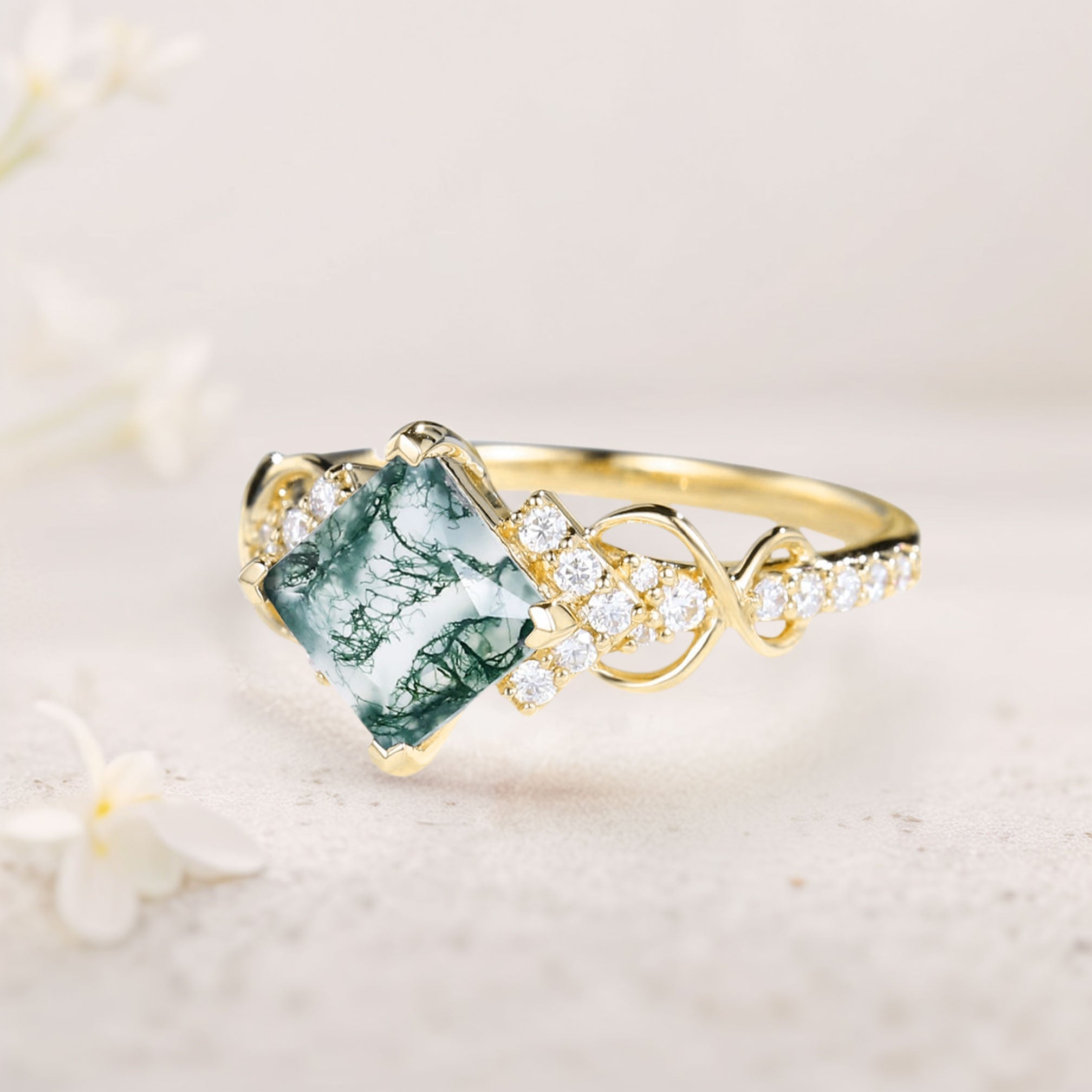 Vintage Princess Moss Agate 18K Yellow Gold Engagement Ring For Women