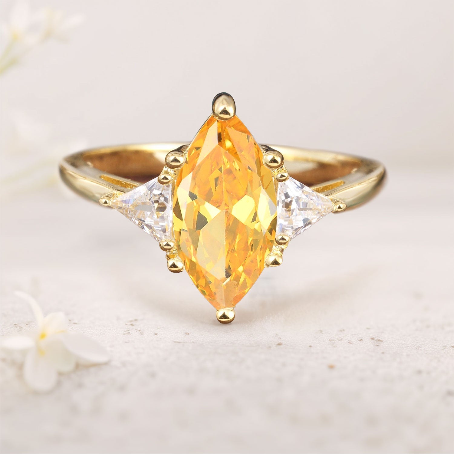 Vintage Three Stone Oval Citrine 18K Yellow Gold Engagement Ring